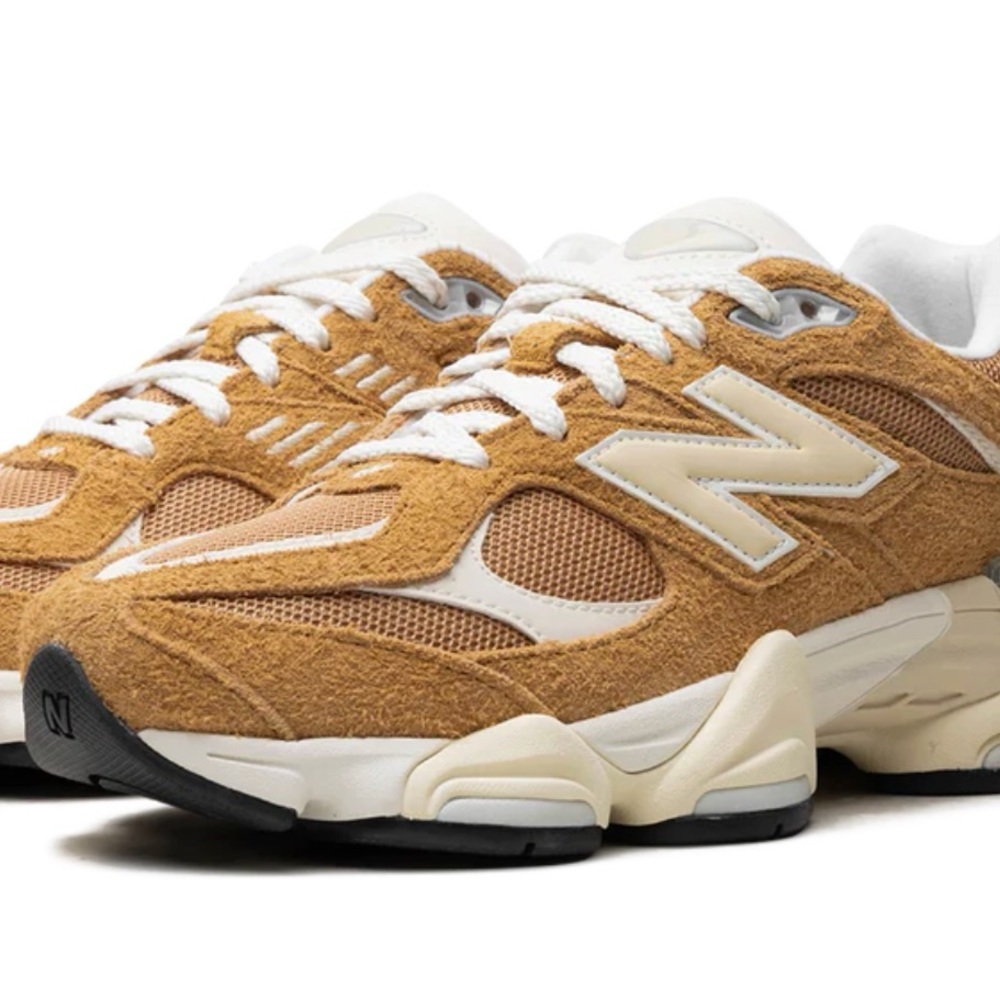 New Balance 9060 Great Plains with calcium and linen color way sneakers